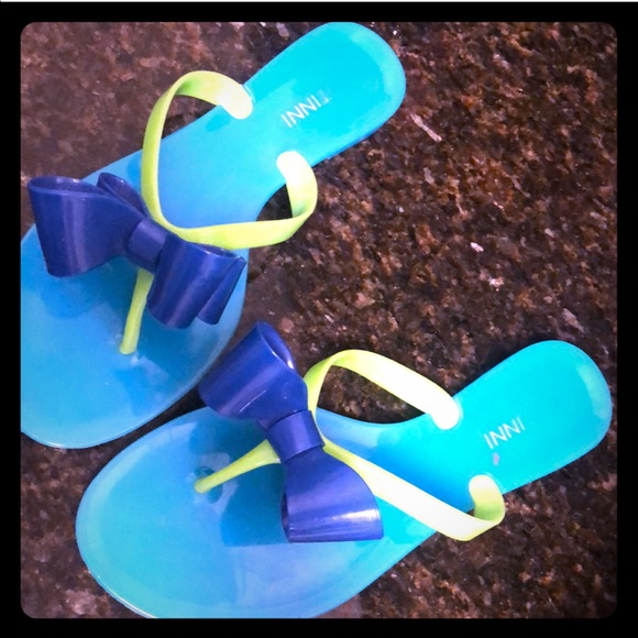 Shoes - FUN blue navy jelly beach sandal flip flop size 7